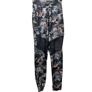 Sommer Ray Leggings Black Camo and Butterflies, Pockets, Elastic Ankles, Size XS